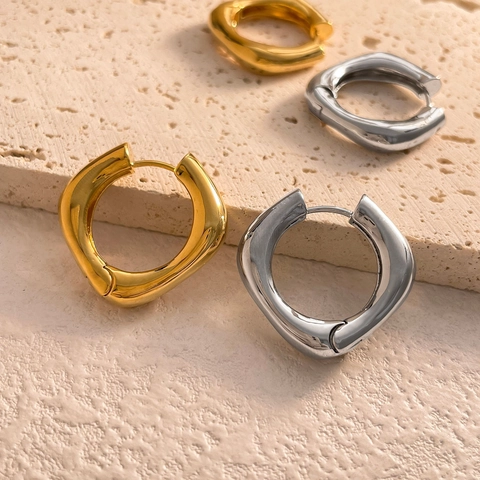 Minimalistische Irreguläre Geometrische Creolen Für Damen Kupfer Poliert Gold Silber Plattiert Mode Pendler Stil