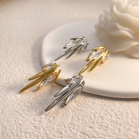 Orecchini A Lobo Geometrici A Punta Per Donna Con Zircone Marquise Rame Perno In Argento Sterling 925 Di Alta Qualità