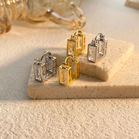 Geometrische Rechteckige Creolen 18K Vergoldetes Kupfer Smaragdschliff Klarer Zirkon Elegante Schmuck Damen