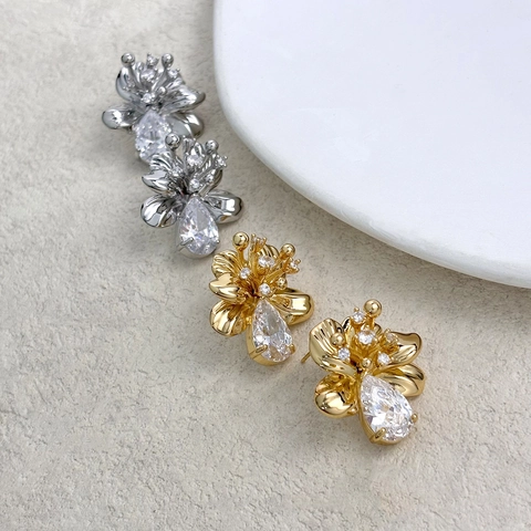 Eleganti Orecchini A Bottone A Fiore In Rame Fiore Di Pesco Zircone Con Perno In Argento Sterling 925 Per Donne