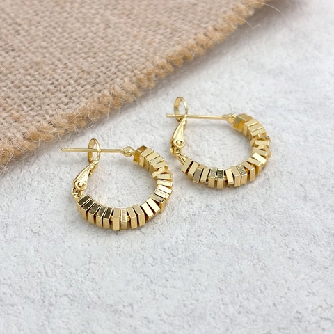 Créoles À Perles Carrées Plaqué Or 18K Cuivre Avec Tige En Argent Sterling 925 Bijoux Géométriques Modernes Pour Femme