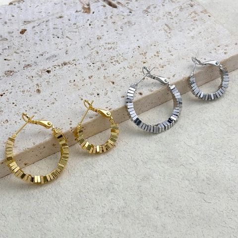 Créoles À Perles Carrées Plaqué Or 18K Cuivre Avec Tige En Argent Sterling 925 Bijoux Géométriques Modernes Pour Femme
