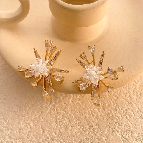 Sunburst Zircon Flower Stud Earrings Radiant Starburst Copper Gold Plated Elegant Luxury Jewelry For Women