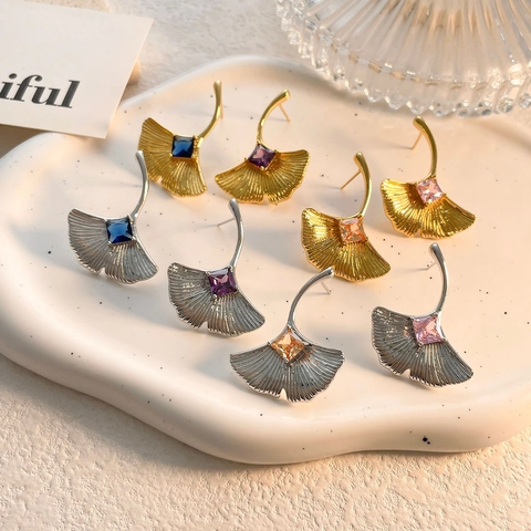 Vintage Ginkgo Leaf Stud Earrings Copper 18K Gold Plated Square Zirconia Elegant Botanical Jewelry For Women Party Gift