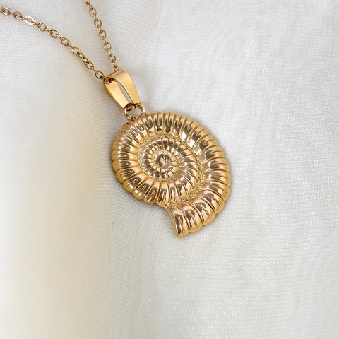 Nautilus Anhänger Halskette 18K Vergoldet Edelstahl Ozean Strand Muschel Spiraltextur Für Frauen Urlaub