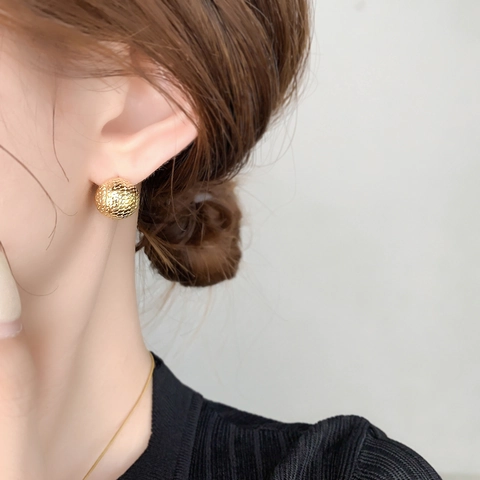 Orecchini A Bottone Sferici Rame Placcato Oro 18K Texture Squame Serpente Gioielli Moda Minimalisti Donna