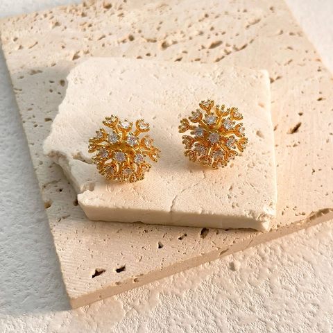 Snowflake Stud Earrings Shiny Zircon Copper 18K Gold Plated Firework Shape Retro Elegant Jewelry Accessories For Women