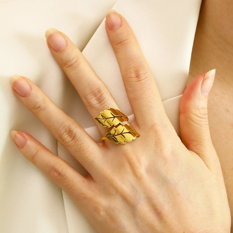 Minimalist Stainless Steel Leaf Ring For Women Gold Plated Niche Design Leaf Feather Heart Geometric Adjustable Jewelry