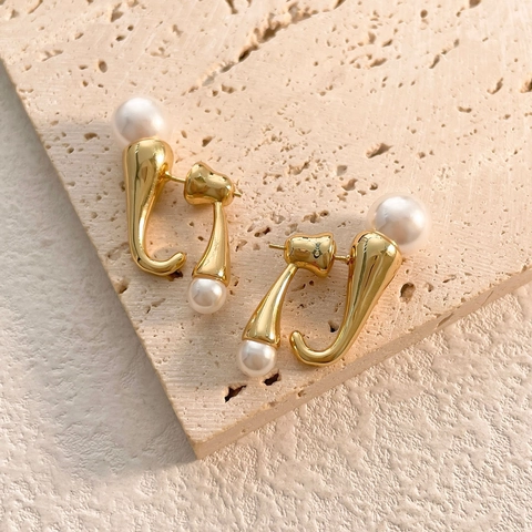 Pendientes De Botón Con Perla Artificial Doble Delantera Trasera Con Poste De Plata Cobre Chapado En Oro Forma J Para Mujer Estilo Minimalista