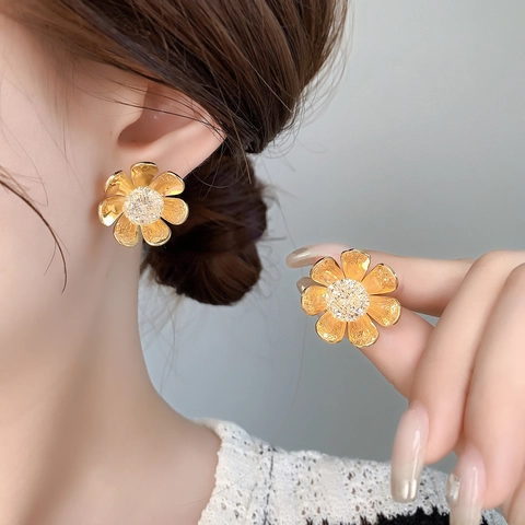 Elegant 3D Flower Stud Earrings With Zircon And 925 Sterling Silver Earring Post Korean Style Copper Jewelry For Women