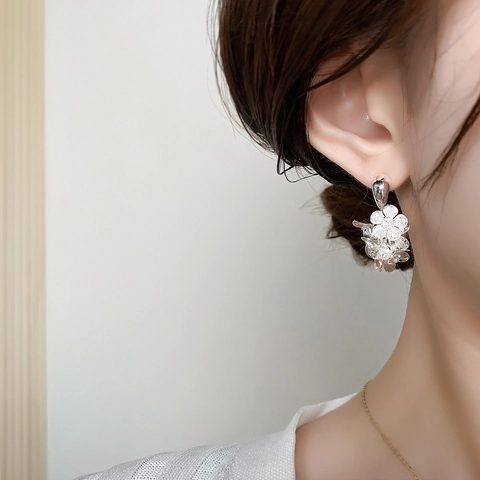 Elegant 3D Flower Cluster Drop Earrings For Women Copper With Zircon And Silver Earring Post French Vintage Style