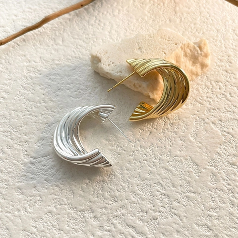C Shape Hoop Earrings Gold Plated Copper Irregular Wrinkle Texture Mobius Twist Geometric Minimalist Style For Women