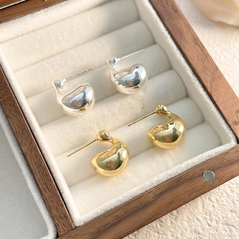 Polished Water Drop Stud Earrings With Silver Earring Post Minimalist Organic Bean Shape Metal Jewelry For Women