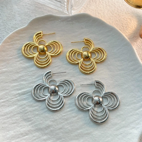 18K Gold Plated Copper Hollow Four-Petal Flower Stud Earrings Geometric Multi-Layer Minimalist Elegant Women Fashion Jewelry