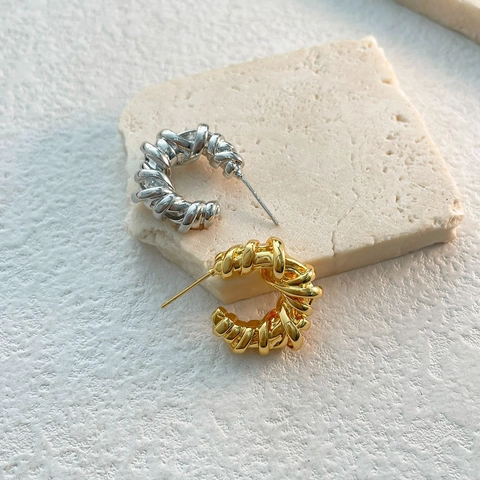 Pendientes De Botón En Forma De C Con Textura Tejida Cobre Bañado En Oro Real Diseño Geométrico Para Mujer Joyería
