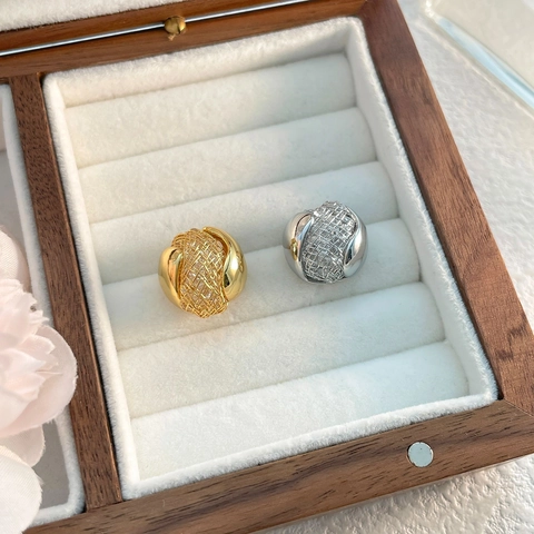 Eleganti Orecchini A Lobo A Sfera Per Donna Rame Placcato Oro 18K Zircone Texture A Griglia Gioielli Vintage