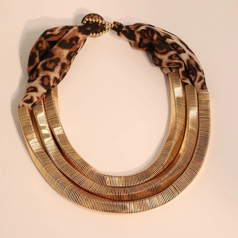 Multilayer Statement Necklace Golden Alloy Screw Texture Leopard Print Fabric Splicing Choker For Women Fashion