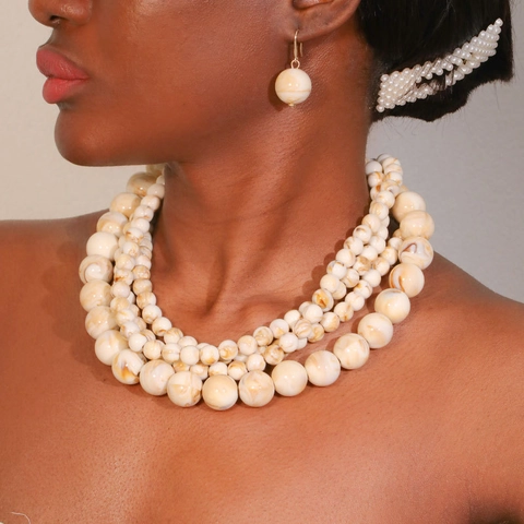 Bohemia Mehrlagige Acryl Marmorierte Perlenkette Ohrring Set Legierung Hammerschlag Anhänger Statement Schmuck Für Damen Sommer Strand