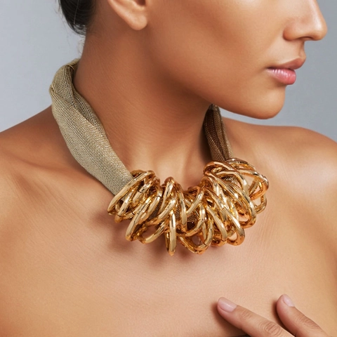 Chunky Statement Necklace Alloy Polyester Mesh Wrapped Gold Rings Bold Exaggerated Heavy Metal Accessory For Women