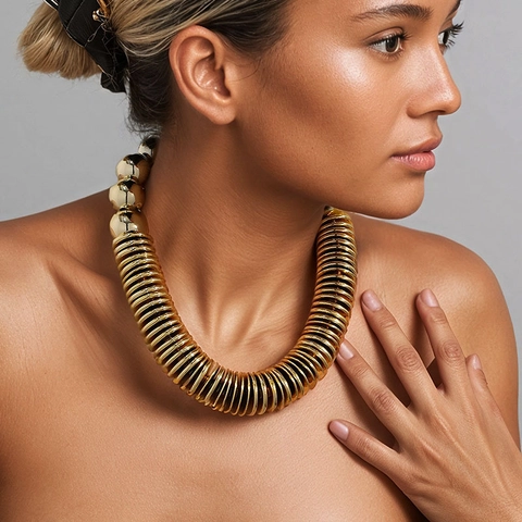 Chunky Halskette Vergoldete Legierung CCB Scheiben Perlen Industrie Punk Stil Für Frauen Knebelverschluss Schmuck