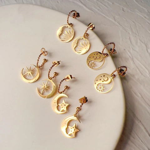 Boucles Oreilles Soleil Lune Étoile Acier Inoxydable Plaqué Or 18K Torsadé Ajouré Style Bohème Rétro Pour Femmes