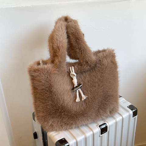 Borsa Tote In Pelliccia Sintetica Grande Capacità Borsa A Mano In Peluche Da Donna Autunno Inverno Morbida Versatile Con Decorazione In Fibbia Di Corno