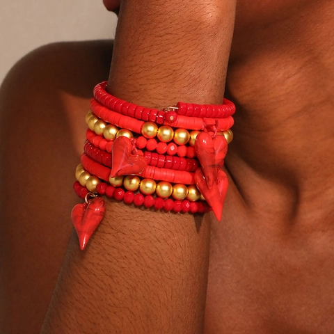 Boho Mehrlagiges Perlenarmband Mit Roten Harz Herzanhängern Und Glasperlen Stapelbar Für Damen