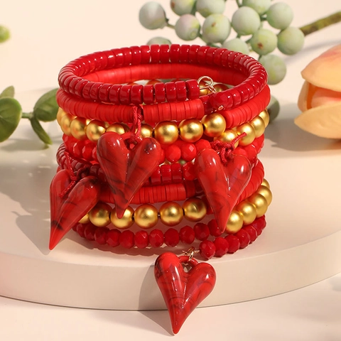 Boho Mehrlagiges Perlenarmband Mit Roten Harz Herzanhängern Und Glasperlen Stapelbar Für Damen