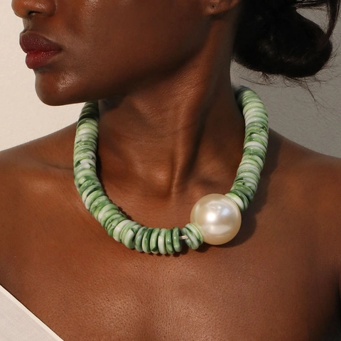 Boheemse Handgemaakte Acryl Marmertextuur Schijf Halsketting Met Grote Imitatie Parel Aluminium Ketting Elegante Vrouwen Sieraden