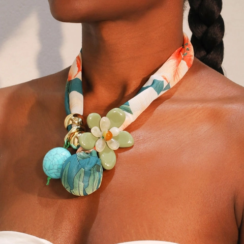 Bohemian Floral Pendant Necklace With Fabric Strap Resin Flower Faux Turquoise And Artificial Pearl Beads For Women Vacation Style