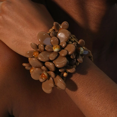Pulsera De Flores De Acrílico Y Cuentas De Madera Hecha A Mano Multicapa Brazalete Ancho Elástico Bohemio Mujer
