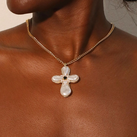Baroque Cross Pendant Necklace Gold Tone Alloy With White Imitation Artificial Pearls And Black Rhinestone Vintage Style Jewelry