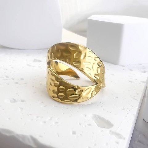 Gehamerde Textuur Brede Ring 18K Verguld Roestvrij Staal Geometrisch Open Verstelbaar Modern Minimalistisch Sieraden