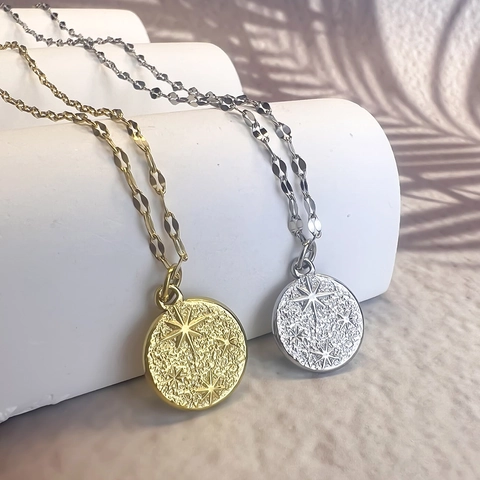 Collier En Acier Inoxydable Style Français Vintage Texture Martelé Pendentif Pièce Étoile Polaire Pour Femmes