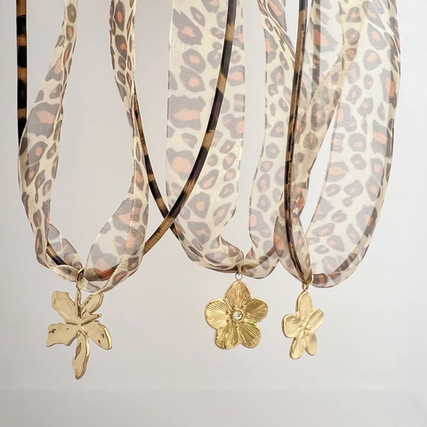 Collier Choker En Satin Imprimé Léopard Avec Pendentif Fleur Feuille En Acier Inoxydable Bijoux Sexy Boho Pour Femmes