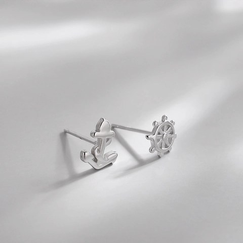 Pendientes Asimétricos De Cobre Con Ancla Y Timón Joyas Náuticas Pulidas Para Mujeres Niñas Sencillo Moderno