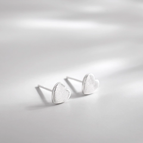 Pendientes De Botón De Corazón Cobre Acabado Cepillado Minimalista Mini Joyería Para Mujer Estilo Elegante Simple