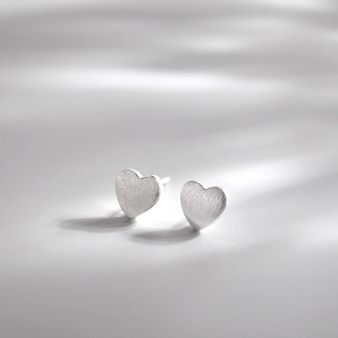 Pendientes De Botón De Corazón Cobre Acabado Cepillado Minimalista Mini Joyería Para Mujer Estilo Elegante Simple