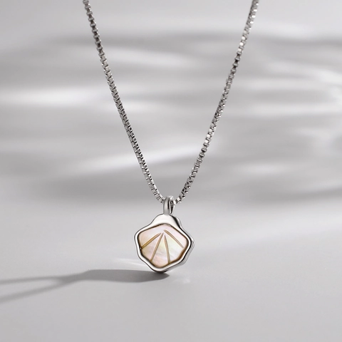 Shell Pendant Necklace Copper Mother Of Artificial Pearl Inlaid Box Chain Elegant Geometric Clavicle Jewelry For Women