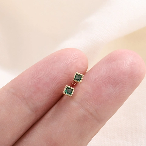 Retro Mini Square Green Zircon Stud Earrings Copper Gold Plated Milgrain Edge Small Geometric Elegant Ear Jewelry Women