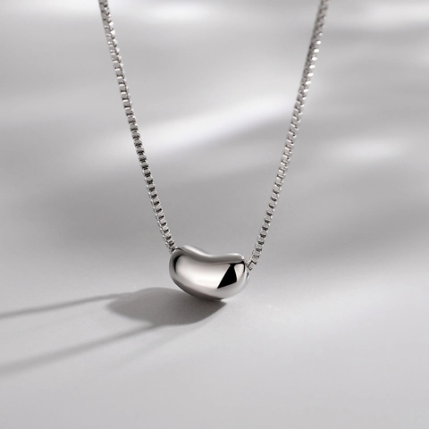 Minimalistische Boon Hanger Ketting Eenvoudige Sierlijke Gepolijste Koperen Sieraden Voor Vrouwen Elegante Doosketting