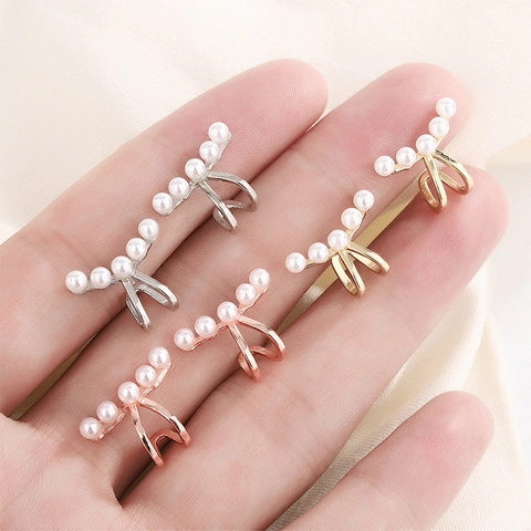 Minimalistische Gebogene Künstliche Perlen Ohrmanschette Kupfer Ohne Piercing Ohrknochenclip Mode Koreanischer Stil Schmuck Für Frauen