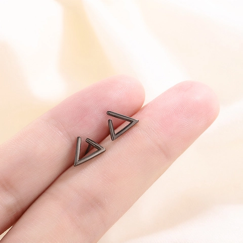 Minimalistische Dreieck Ohrstecker Hohl Geometrischer Kupferschmuck Für Frauen Personalisierter Stil Gun Black