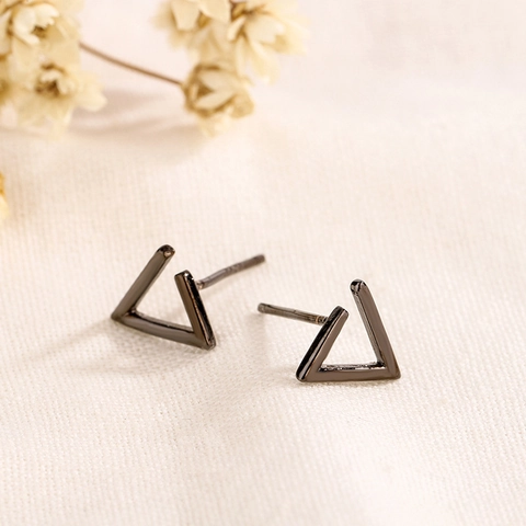 Minimalistische Dreieck Ohrstecker Hohl Geometrischer Kupferschmuck Für Frauen Personalisierter Stil Gun Black
