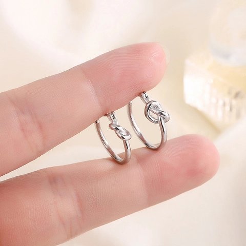 Minimalistische Knoten Creolen Kupferbasis Silberfarben Geometrischer Schmuck Für Damen Täglicher Accessoire