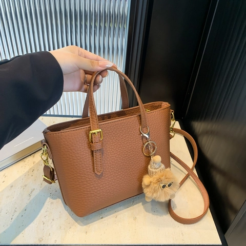 Women PU Leather Handbag Lychee Texture Crossbody Shoulder Bag With Plush Charm Solid Color Golden Hardware Casual