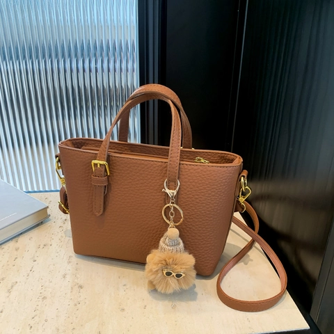 Women PU Leather Handbag Lychee Texture Crossbody Shoulder Bag With Plush Charm Solid Color Golden Hardware Casual