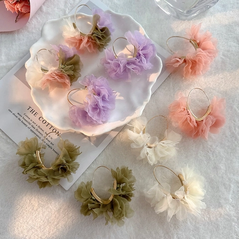 Handgemaakte Bloem Hoop Oorbellen Legering En Gaas Stof Bloembladen Boho Romantisch Origineel Ontwerp Voor Vrouwen