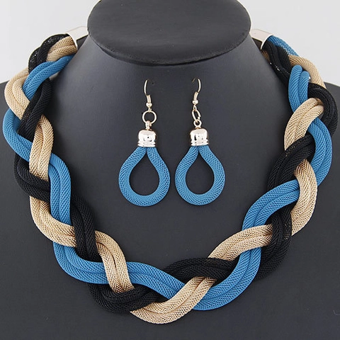 Set di Collana in Rete Metallica Intrecciata Grossa e Orecchini a Goccia Bohémien Esagerati per Donna Gioielli in Lega Moda