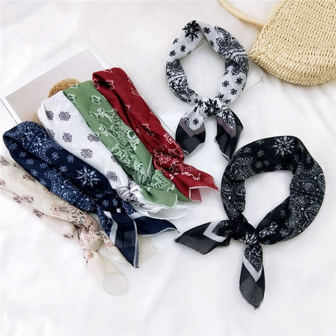 Foulard Quadrato Vintage da Donna con Pois e Paisley Satin Effetto Seta Bandana alla Moda per Capelli Copricapo Decorativo